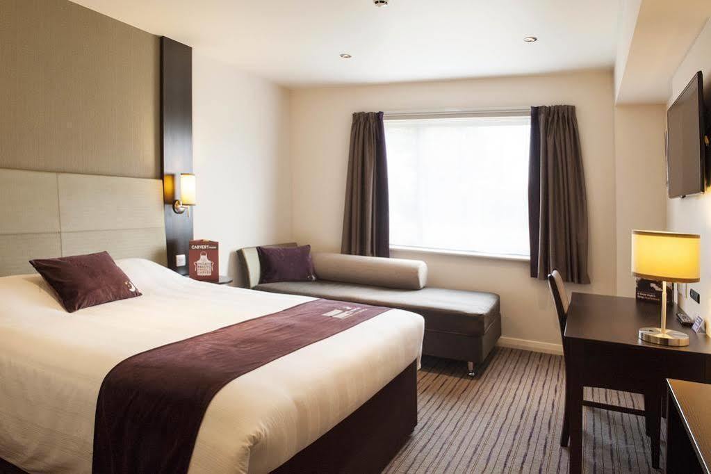 Premier Inn Stoke-On-Trent Eksteriør billede